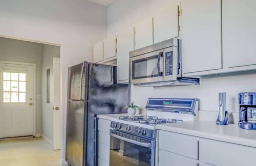 Cannonborough Elliotborough House | Harbor Mist House | Spacious 4BR in DT Charleston!