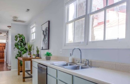 Cannonborough Elliotborough House | Harbor Mist House | Spacious 4BR in DT Charleston!