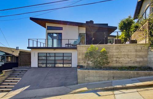 Roseville - Fleet Ridge House | Harbor View - stunning 3 Bedroom 2.5 Bath modern home with panoramic views