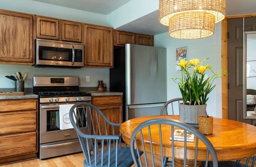 Fishhook Apartment | Hatcher Pass Sweet Spot~Fresh Eggs & Local Coffee!