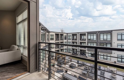 Italian Village Apartment | Heart of Downtown Columbus | Short North area
