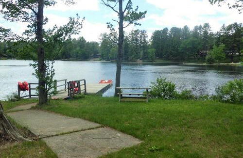 Lake Luzerne Resort | Hide-A-Way Waterfront Cottages