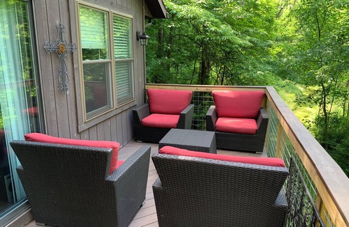 Kipling Cabin | High Tech Cabin in the Hills of Guernsey County