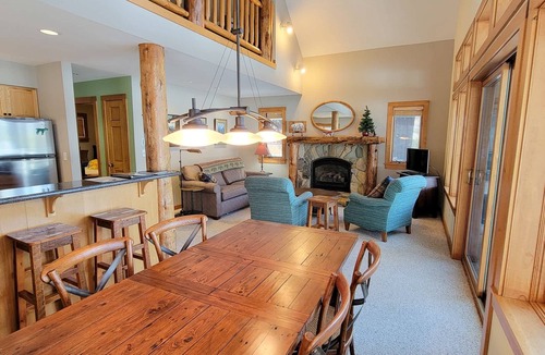 Mazama Cabin | Hiker's Hideout - Scenic Cabin Getaway near Mazama