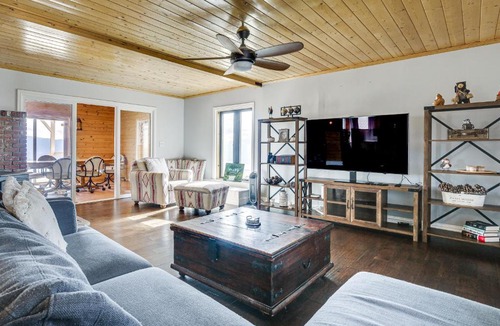Stallion Springs House | Hiking, Wineries & More! Mtn-View Gem in Tehachapi