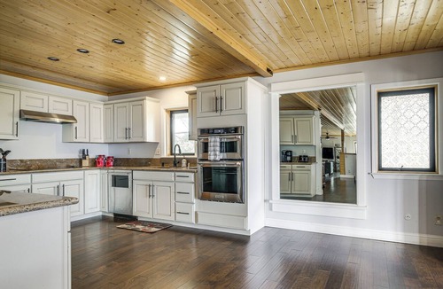 Stallion Springs House | Hiking, Wineries & More! Mtn-View Gem in Tehachapi