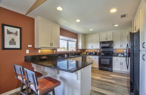 Fallbrook House | Hilltop Comforts