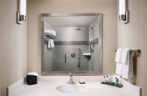 North Redondo Hotel | Hilton Garden Inn Los Angeles/Redondo Beach