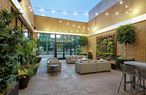 Pasadena Hotel | Hilton Pasadena
