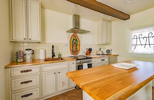 South Capitol Condo | Historic Adobe Casita Downtown - Spacious 465 Sq Ft + Patio
