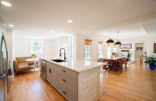 Bridgewater House | Historic Riverfront House: 5 Bedrooms 3.5 Baths on 5 Acres