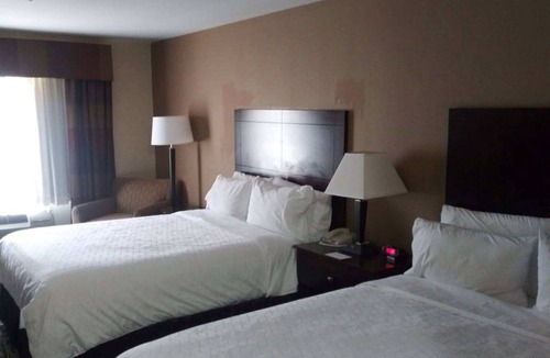 Zanesville Hotel | HOLIDAY INN EXPRESS & SUITES ZANESVILLE NORTH by IHG