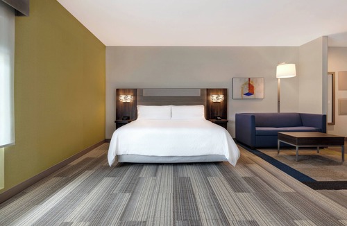 Citrus Grove Hotel | Holiday Inn Express & Suites Glendale Downtown by IHG