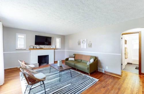 Canton House | Home Champions-HOF Village Comfort
