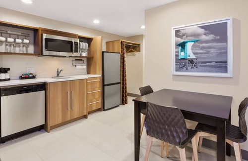 Wilmington Hotel | Home2 Suites by Hilton Wilmington Wrightsville Beach