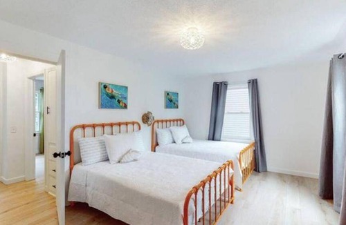 Canton House | House ∙ 3 bedrooms ∙ 6 guests