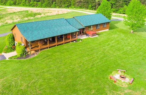 Logan House | House ∙ 7 bedrooms ∙ 30 guests