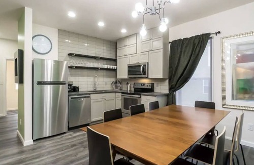 West Columbus House | Housepitality - The Mint Julep House