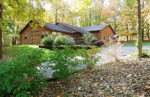 Dundee Cabin | In the Woods Cabin Suite: Luxurious Cabin Suite in Amish Country, Ohio.