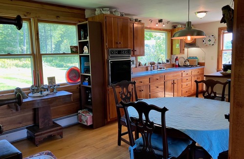 Bridgewater Corners House | Intrepid Angel Farm Cottage In Bridgewater Corners 2 Bedroom Home