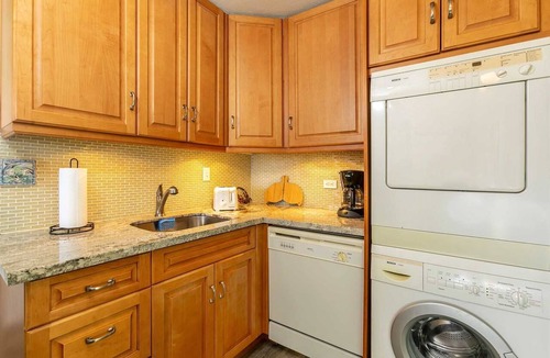 Maalaea Condo | Island Sands Unit 206 Direct Oceanfront View. Enjoy the saltwater oceanfront swimming pool.