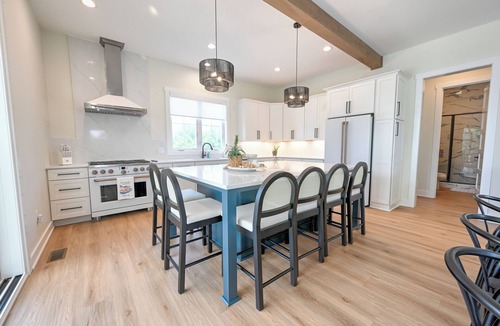 Summit Station House | Joyful Haven at Buckeye Lake Walk to Winery + Beach Sleeps 14