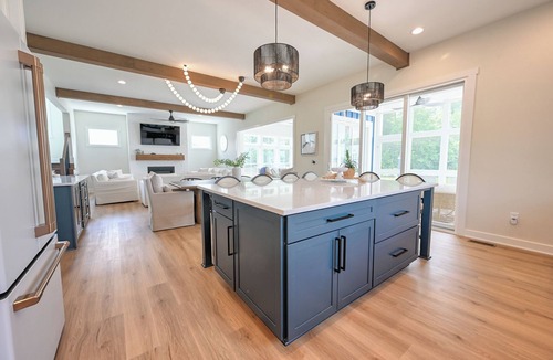 Summit Station House | Joyful Haven at Buckeye Lake Walk to Winery + Beach Sleeps 14