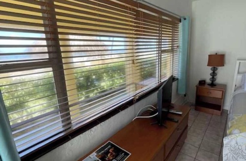 Pompano Beach Hotel | King Studio with Sofa Sleeper, Full Kitchen,Ocean Views