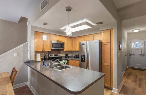 Kapolei Villa | Ko Olina Townhome - Garage, W/D, Amenities