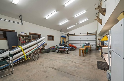 Durango House | Lake Side, Paddleboards, Firepit, Basketball!