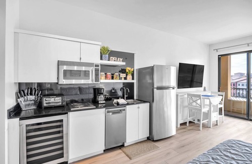 Lake Las Vegas Condo | Lakefront Bliss Stunning Views & Peaceful Vibes