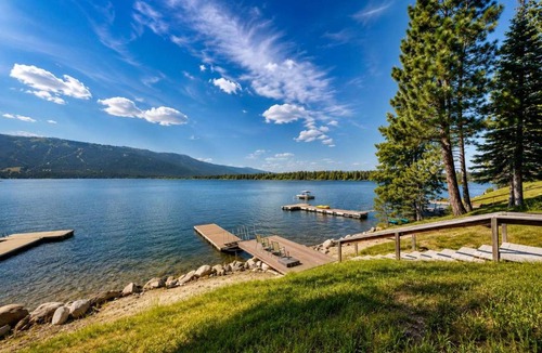 Tamarack Resort House | Lakefront Cascade Cabin Private Dock & Games