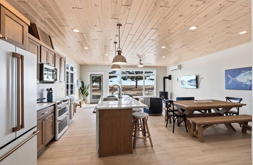 Garrison House | Lakeview 3-Unit Coastal Haven Sleeps 12