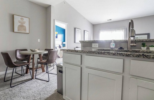 Northwest Columbus Apartment | Landing | Modern 2BD, Gym