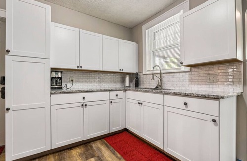 Canton Apartment | Large 2 Bed Apartment in The Heart of Canton
