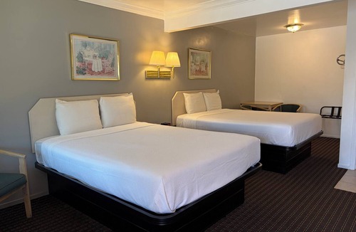 Willits Hotel | Lark Motel