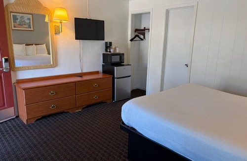 Willits Hotel | Lark Motel Willits