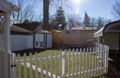 Akron House | Lil' Lake House - Dog and Family Friendly, 2 BR