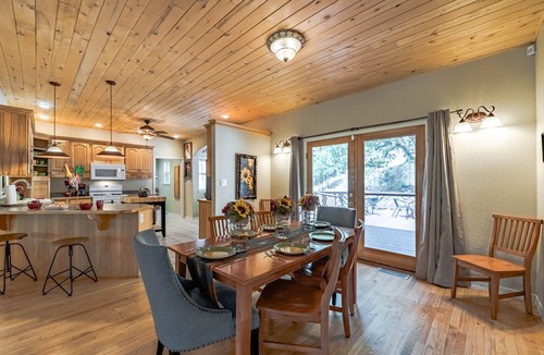 Alto Cabin | Little Creek Retreat | Babbling Creek, Hot Tub!