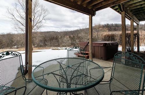 Dubuque Cabin | Lorelei Cabins Aster