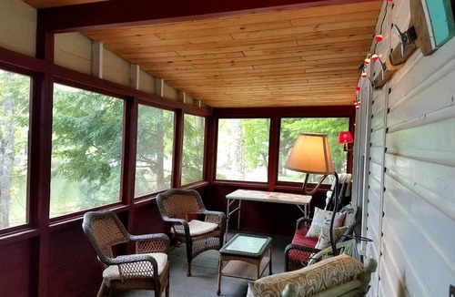 Brant Lake Cabin | Lovely Lakeside Cabin Rental near Pharaoh Lake Wilderness Area in New York