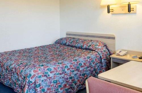 Summit Station Hotel | Loyalty Inn Columbus