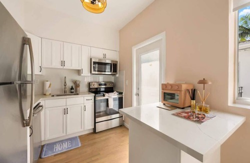 West Avenue Apartment | Lux Designer Apt | 2BR/2BA in Heart of Miami Beach