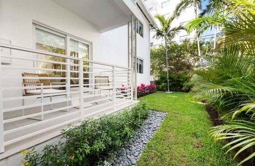 West Avenue Apartment | Lux Designer Apt 2BR/2BA by Lincoln Road MIA Beach