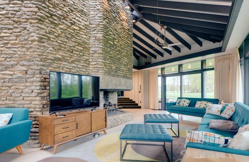 Delhi Hills House | Luxe Cincinnati Home Rental w/ Ohio River Views!