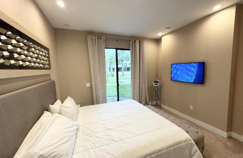 Florida Central Atlantic Coast Villa | Luxurious 4bed Villa Just 10 Minutes from Disney! Private BBQ