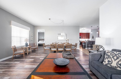 Florida Central Atlantic Coast Condo | Luxurious Condo At Vista Cay Resort Sleeps 8 Next To Convention Center