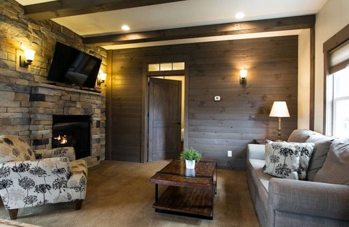 Berlin Cottage | Luxury 2-Bedroom Cottage in Downtown Berlin