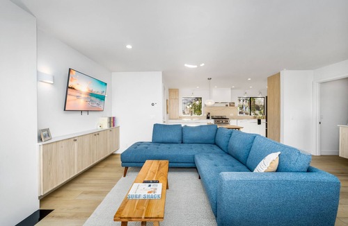 Peninsula House | Luxury 4 Story home next to Alamitos Yacht Club. Steps to Beach and Bay.