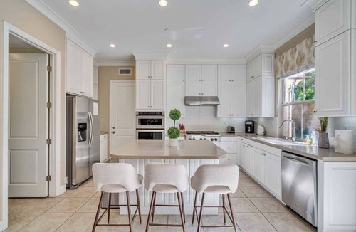 Cypress Village House | Luxury 5BR Irvine Gem｜Resort-Style Amenities｜Monthly Stays｜1st Floor BR # 6964